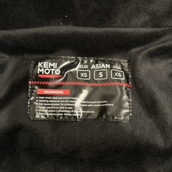 Kemimoto 12V Heated Suit for Motorcycle Riding - Picture 5 of 10